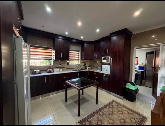 6 BEDROOM HOUSE FOR SALE IN HERRWOOD PARK